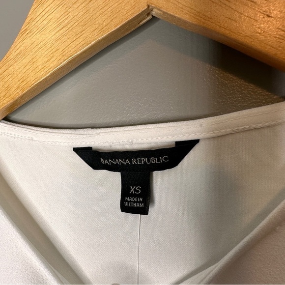NWT Banana Republic White crossover back blouse - Picture 3 of 8